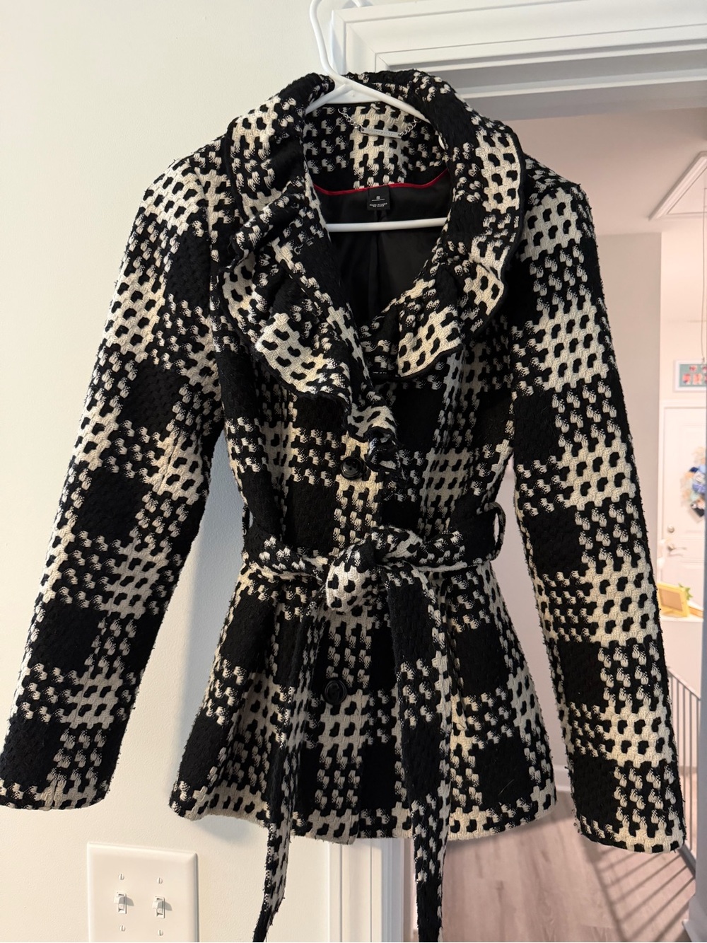 White House Black Market Houndstooth Belted Women's Peacoat